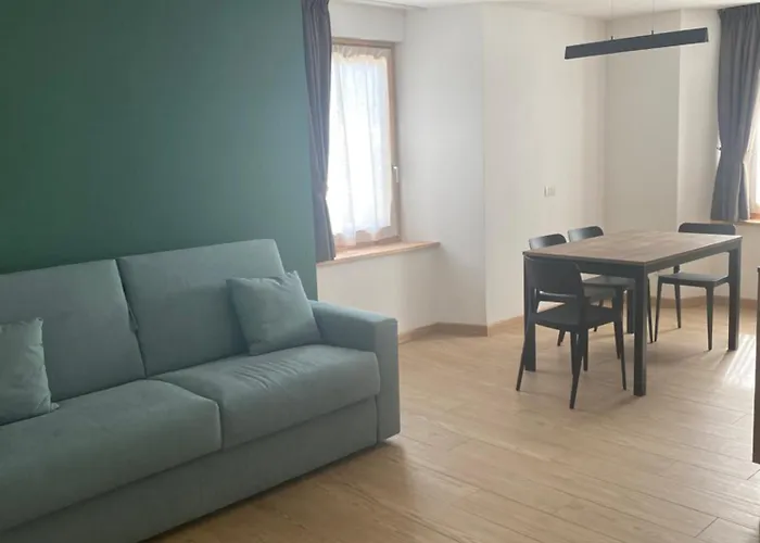 Ampio Bilocale Centro * Бормио