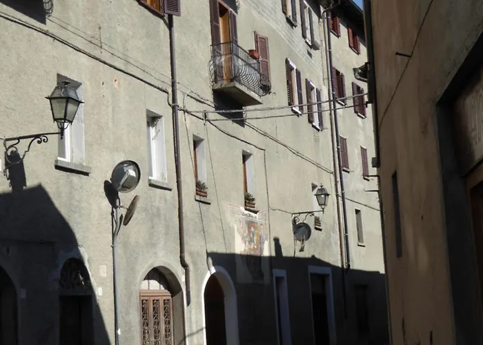 Ampio Bilocale Centro Апартаменты *