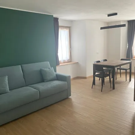 Ampio Bilocale Centro * בורמיו