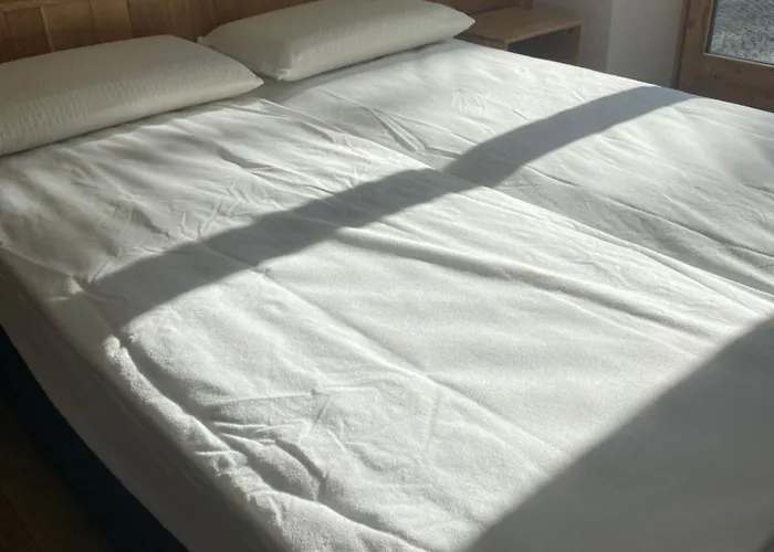 Ampio Bilocale Centro アパート