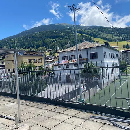 Ampio Bilocale Centro Daire *